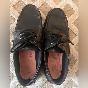 Men’s dress shoes 10